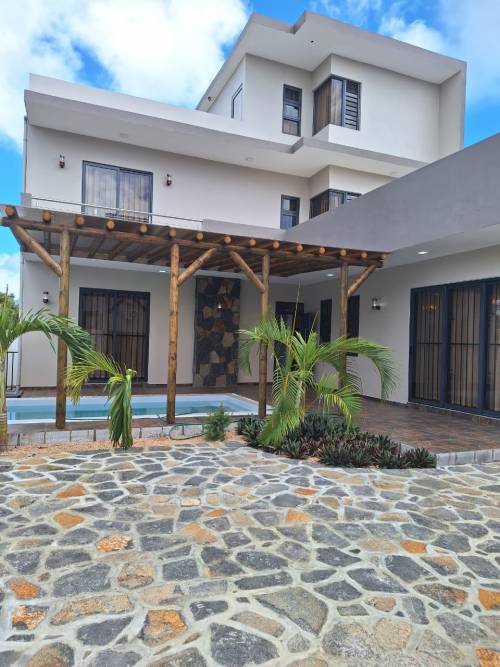 BRAND NEW VILLA FOR RENT IN GRAND BAIE