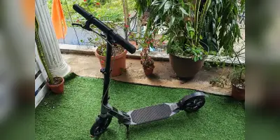Oxelo Town 9 EF V2 adult scooter